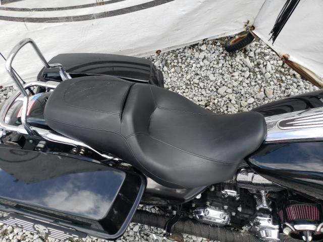 2008 HARLEY-DAVIDSON FLHX 1HD1KB4158Y643257