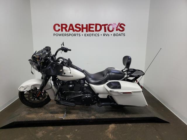2018 HARLEY-DAVIDSON FLTRXS ROA 1HD1KTC19JB657162