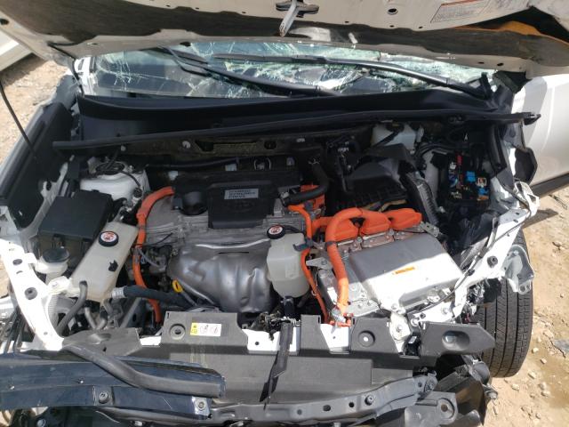 2018 TOYOTA RAV4 HV LE JTMRJREV4JD221110