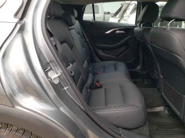 2018 INFINITI QX30 BASE SJKCH5CR0JA045090