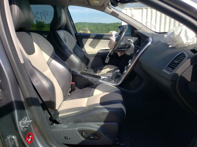 2017 VOLVO XC60 YV440MDR7H2225711