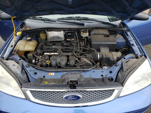 2005 FORD FOCUS ZX4 1FAFP34NX5W165755