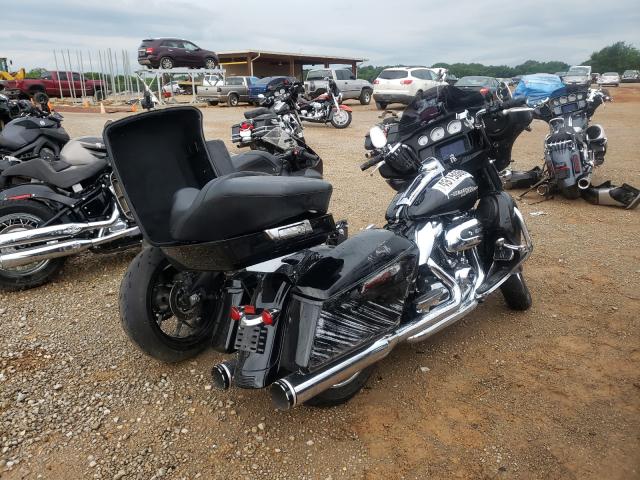 2019 HARLEY-DAVIDSON FLHX 1HD1KBC13KB668928