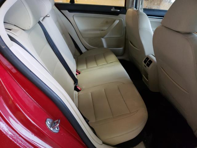 2010 VOLKSWAGEN JETTA WOLF 3VWRA7AJ0AM049828