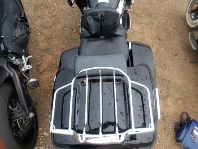 2019 HARLEY-DAVIDSON FLHX 1HD1KBC13KB668928