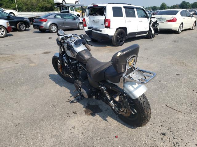 2010 HARLEY-DAVIDSON XL883 N 1HD4LE216AC405046