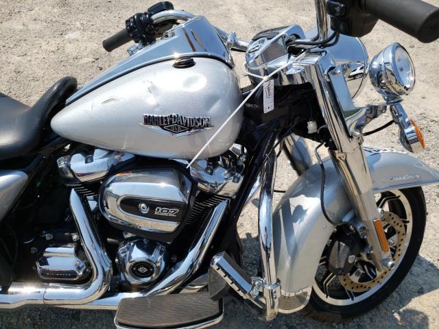 2019 HARLEY-DAVIDSON FLHR 1HD1FBC18KB636559