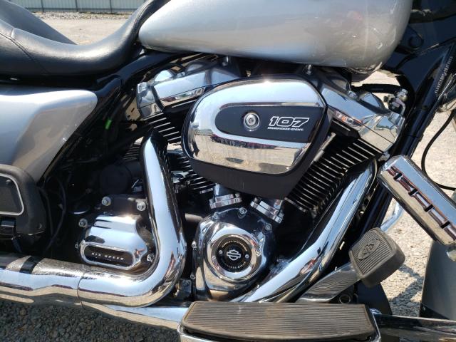 2019 HARLEY-DAVIDSON FLHR 1HD1FBC18KB636559