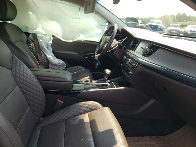2018 KIA CADENZA LU KNALC4J17J5097413