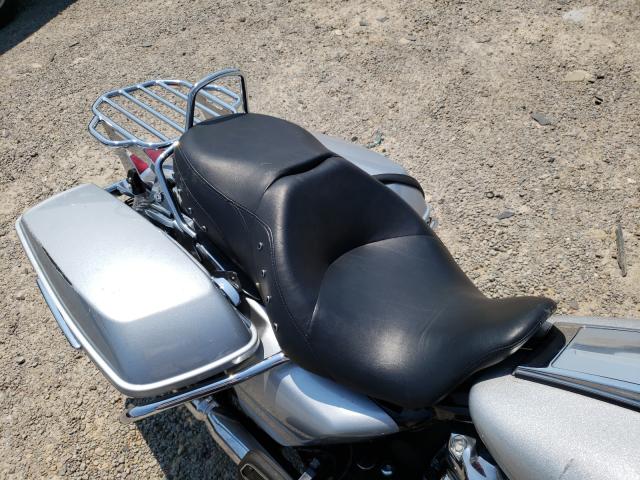2019 HARLEY-DAVIDSON FLHR 1HD1FBC18KB636559