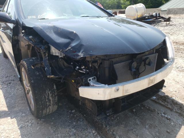 2017 HYUNDAI AZERA KMHFG4JG4HA579147