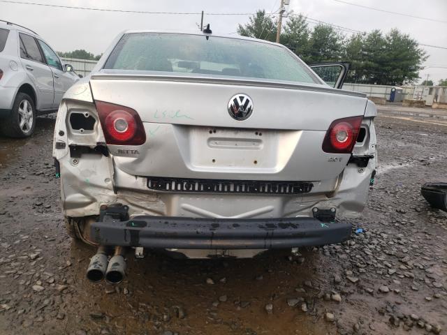 2010 VOLKSWAGEN JETTA WOLF 3VWRA7AJ4AM062677