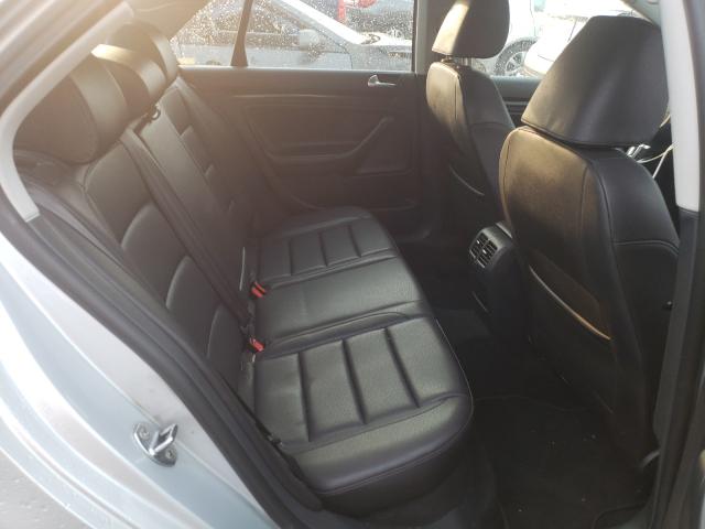 2010 VOLKSWAGEN JETTA WOLF 3VWRA7AJ4AM062677