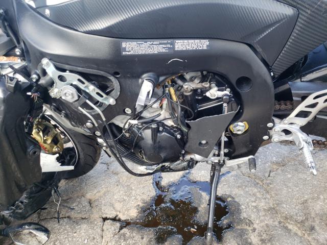 2014 SUZUKI GSX-R1000 JS1GT78A0E2102092