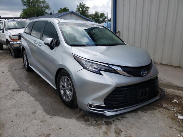 2021 Toyota Sienna XLE