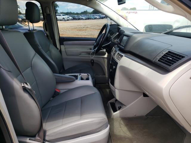 2011 VOLKSWAGEN ROUTAN SEL 2V4RW5DG5BR658518