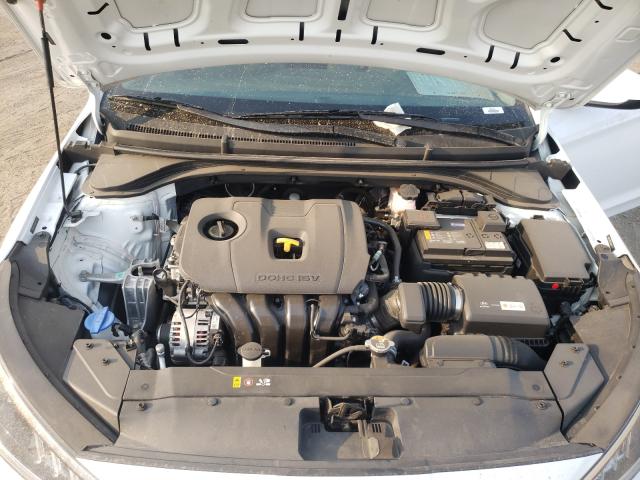 2019 HYUNDAI ELANTRA SE 5NPD74LFXKH493714