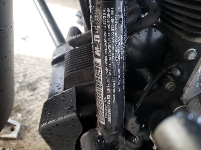 2011 HARLEY-DAVIDSON FLHX 1HD1KBM12BB657899