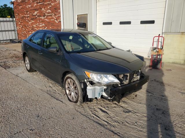  TOYOTA CAMRY 2012 Зеленый