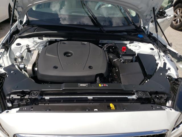 2021 VOLVO V60 CROSS YV4102WK8M1076927