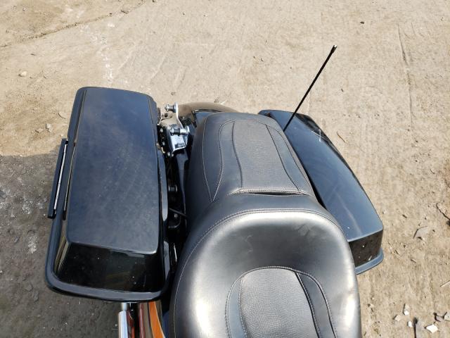 2011 HARLEY-DAVIDSON FLHXSE2 1HD1PZ838BB951670