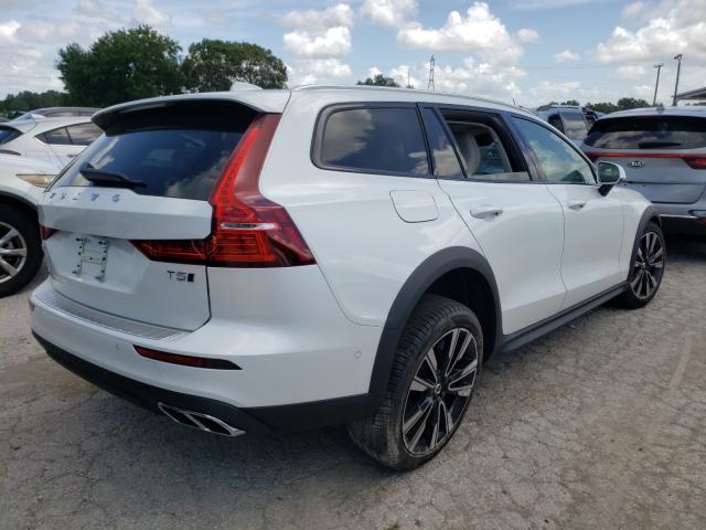 2021 VOLVO V60 CROSS YV4102WK8M1076927
