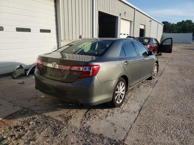  TOYOTA CAMRY 2012 Зеленый
