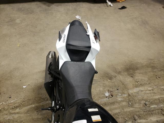 2017 SUZUKI GSX-R600 JS1GN7FA8H2100978