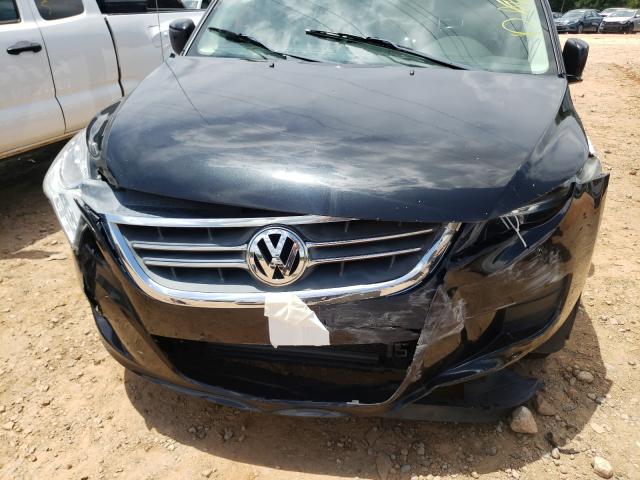 2011 VOLKSWAGEN ROUTAN SEL 2V4RW5DG5BR658518