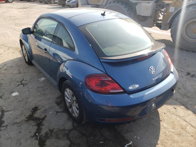3VWF17AT5HM625203 Volkswagen Beetle 2017. Фото: 2
