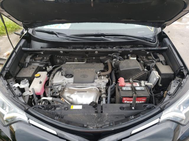 2018 TOYOTA RAV 4 2T3ZFREV0JW454180