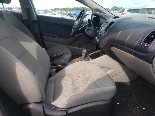 2015 KIA UK KNAFK4A69F5404194