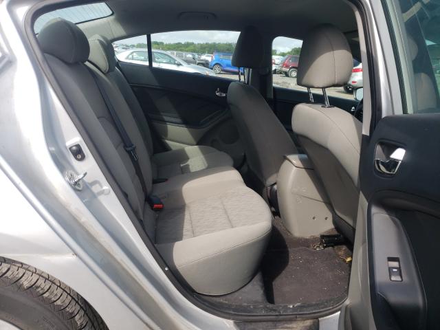 2015 KIA UK KNAFK4A69F5404194