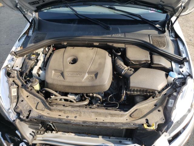 2017 VOLVO XC60 T6 IN YV449MRU4H2215138