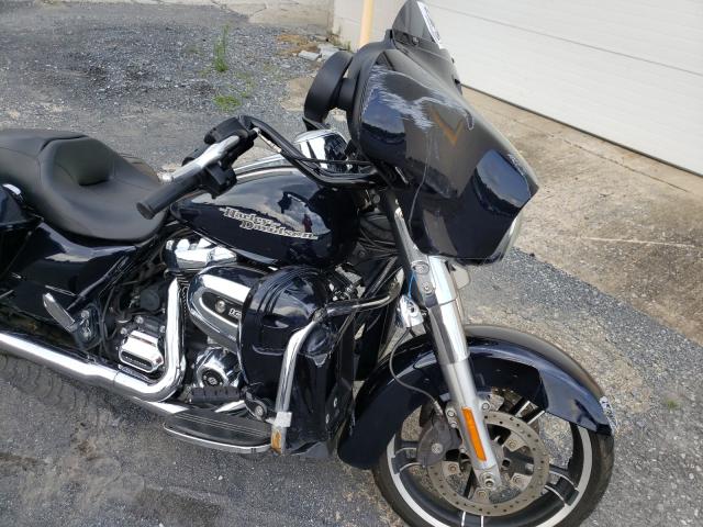 2019 HARLEY-DAVIDSON FLHX 1HD1KBC17KB656796