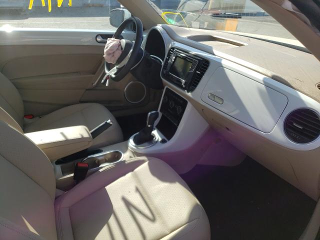 2019 VOLKSWAGEN BEETLE SE 3VWJD7AT2KM720293