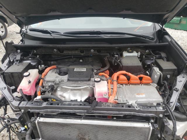 2018 TOYOTA RAV4 HV LE JTMRJREV3JD218411
