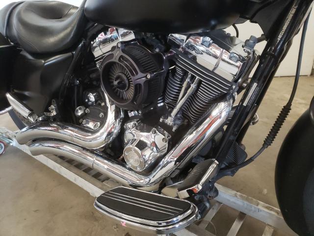 2010 HARLEY-DAVIDSON FLHX 1HD1KB411AB641112