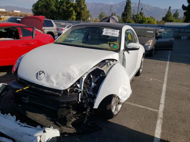 2019 VOLKSWAGEN BEETLE SE 3VWJD7AT2KM720293