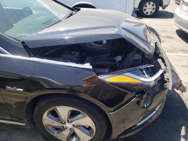 2017 HYUNDAI SONATA PLU KMHE14L24HA044513