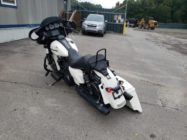 2018 HARLEY-DAVIDSON FLHXS STRE 1HD1KRC1XJB638915