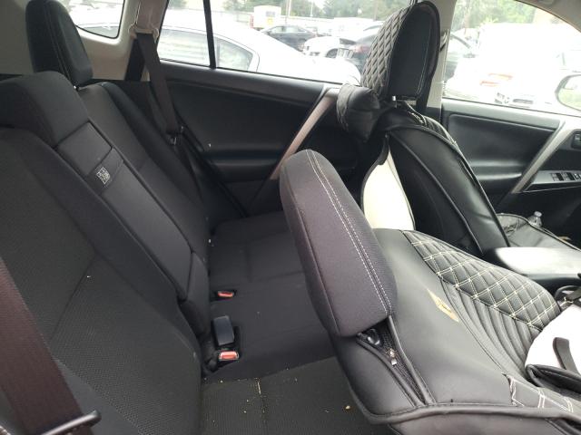 2018 TOYOTA RAV 4 JTMRJREV9JD226335