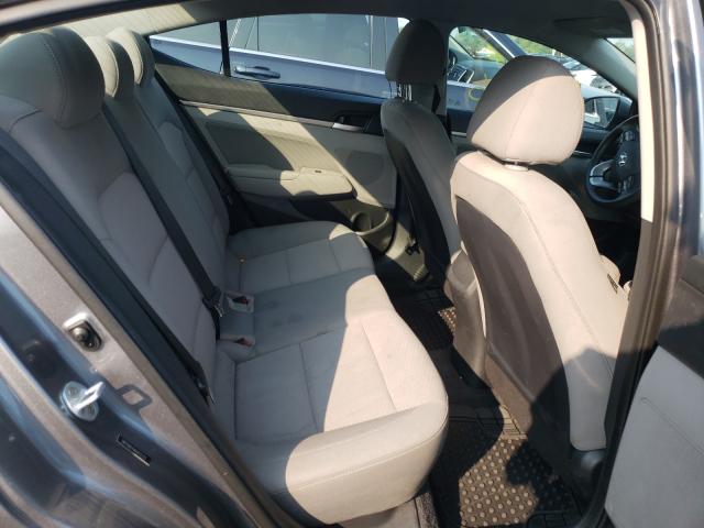  HYUNDAI ELANTRA 2019 Серебристый