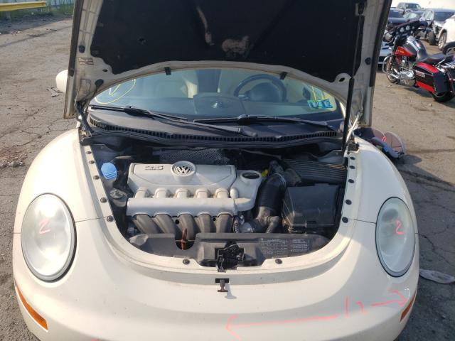 2010 VOLKSWAGEN NEW BEETLE 3VWRG3AL7AM002465
