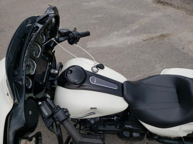 2018 HARLEY-DAVIDSON FLHXS STRE 1HD1KRC1XJB638915