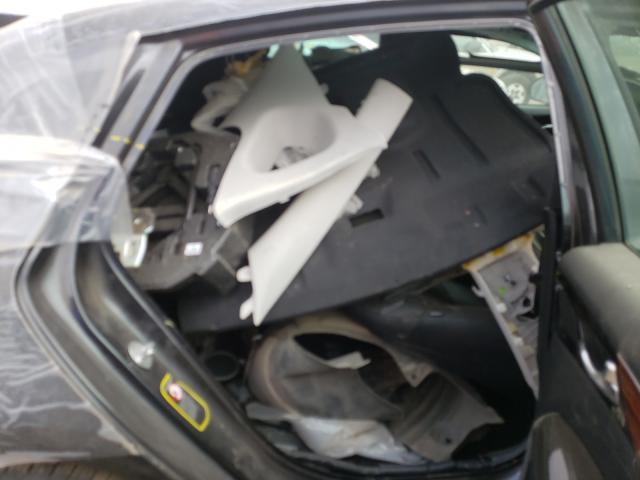 2018 KIA CADENZA LU KNALC4J18J5104062