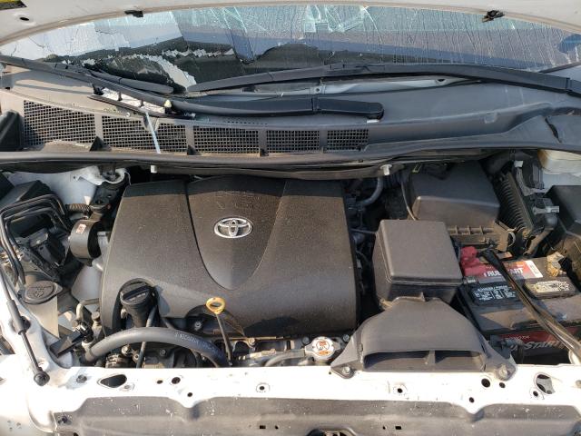 2017 TOYOTA SIENNA SE 5TDXZ3DC1HS812846