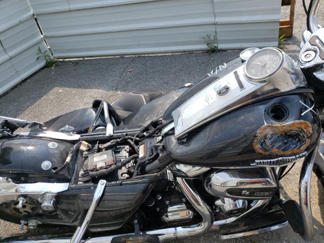 2019 HARLEY-DAVIDSON FLHR 1HD1FBC10KB680877