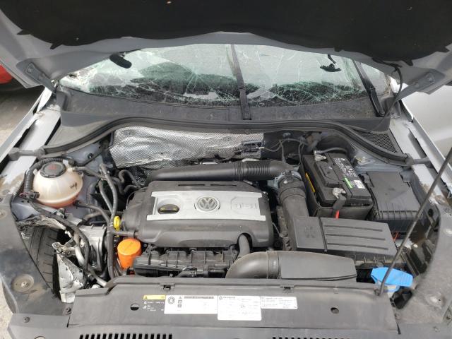 2017 VOLKSWAGEN TIGUAN WVGAV7AX5HK047126