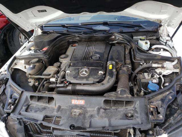 2014 MERCEDES-BENZ C320 WDDGF4HB0ER311169